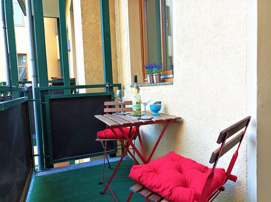 Modernes Apartment Mit Balkon Magdeburg Exterior foto